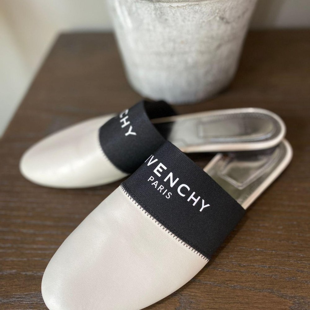 (Sold) Givenchy Bedford Flat Leather Mules Cream - Picture 8 of 12